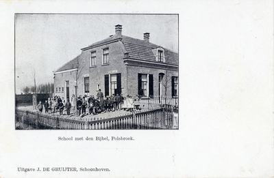 13985 Gezicht op de voorgevel van de Christelijke lagere school (School met den Bijbel) en de onderwijzerswoning te ...